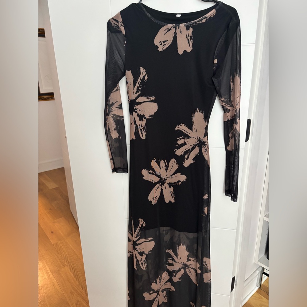 Elegant Black Floral Maxi Dress